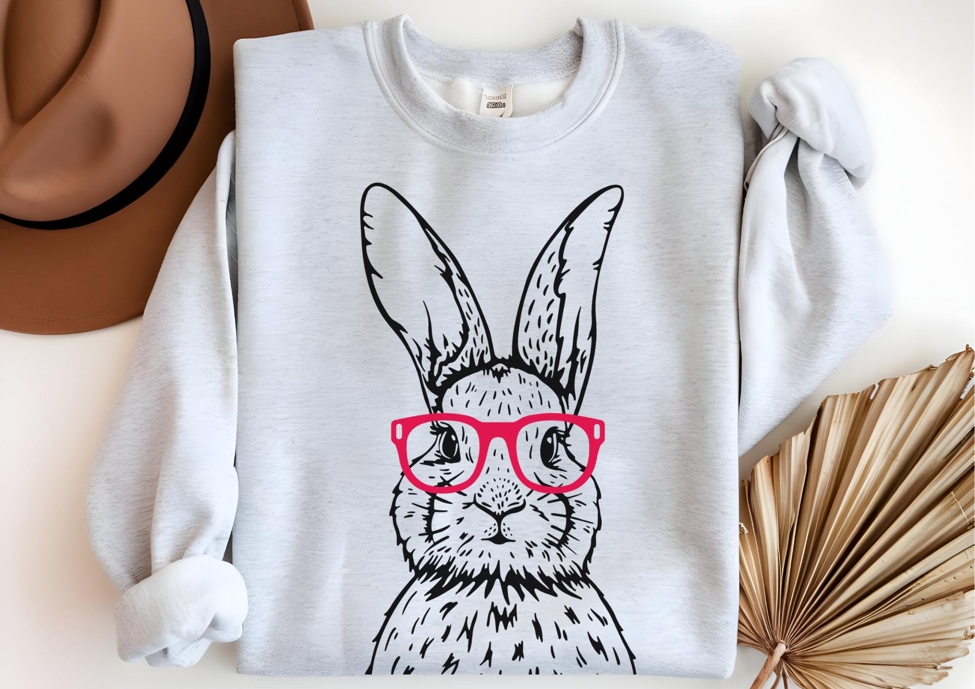 Maglietta Donna Con Coniglietto E Fantasia Leopardata: Originale E Comoda Per Pasqua E Non Solo