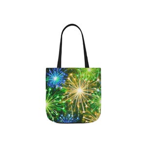 Könnte beinhalten: Tragetasche mit einem lebendigen Feuerwerksdesign in Blau, Grün und Gelb. Die Tasche hat einen schwarzen Griff und einen weißen Hintergrund. Das Design ist ein sich wiederholendes Muster explodierender Feuerwerke.