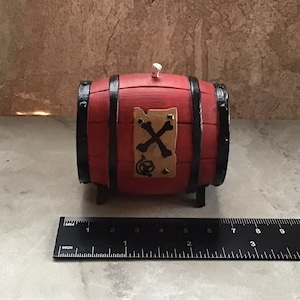 Figurine de baril de poudre inspirée des pirates (prévoir 7 à 11 jours entre la création et la finition avant l&#39;expédition)