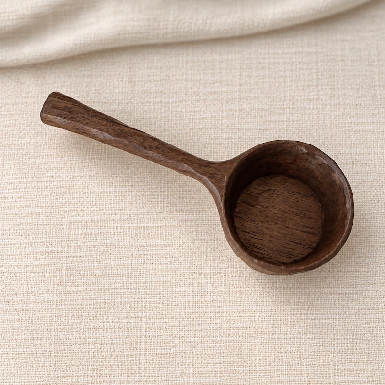 Walnut single-dose coffee scoop