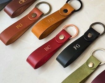 Llavero de cuero personalizado para mujer y hombre con iniciales en relieve, regalo personalizado, llavero de cuero hecho a mano con monograma para él y para ella