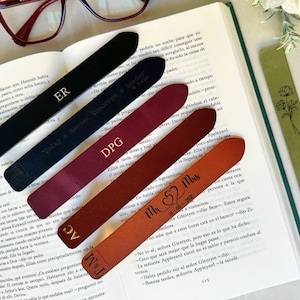 Personalized Leather Bookmark, Custom Bookmark with Name, Initial Dates or Quotes for Anniversary Gift, Aesthetic Bookmark for Women and Men