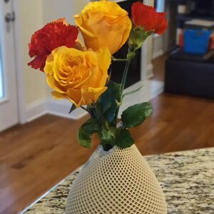 Modern 3D Printed Droplet Vase, Home Decor, Unique Gift, Minimalist Design, Table Centerpiece, Artistic Sculpture, Contemporary Vase image 4