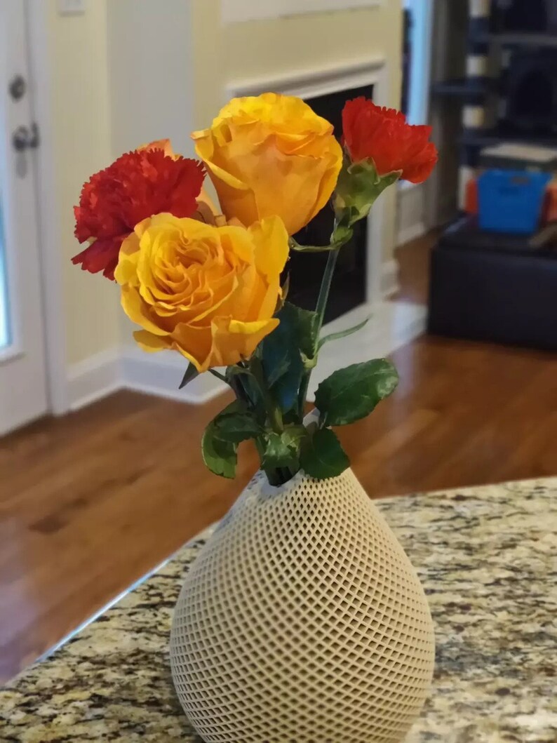 Modern 3D Printed Droplet Vase, Home Decor, Unique Gift, Minimalist Design, Table Centerpiece, Artistic Sculpture, Contemporary Vase image 4