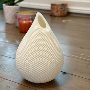 Modern 3D Printed Droplet Vase, Home Decor, Unique Gift, Minimalist Design, Table Centerpiece, Artistic Sculpture, Contemporary Vase image 3