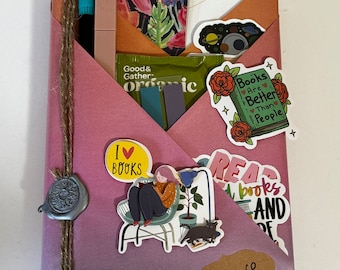 Blind date met een boek, cadeau boekenliefhebber, leuk cadeau-idee, leesgrage cadeau, gepersonaliseerd boek, verrassingsboek, kies je genre, BookTok, date a Book