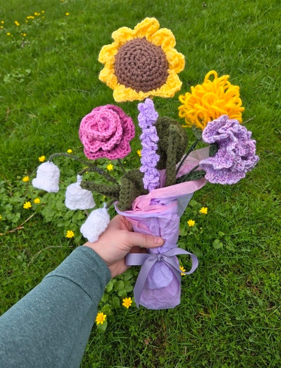 Crochet flower bouquet