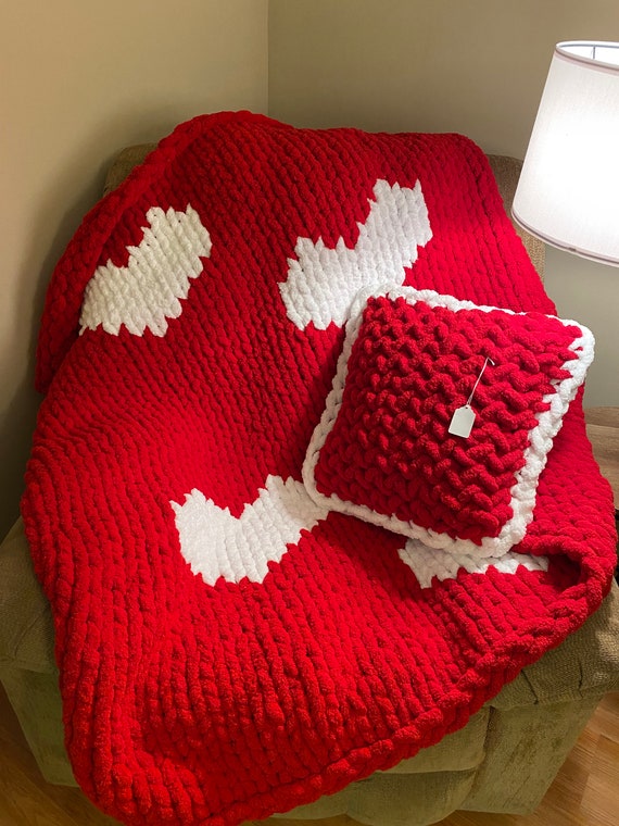 Valentines chunky knit blanket~ready to ship