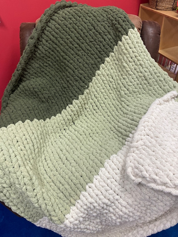 Olive, sage & ivory chunky knit blanket