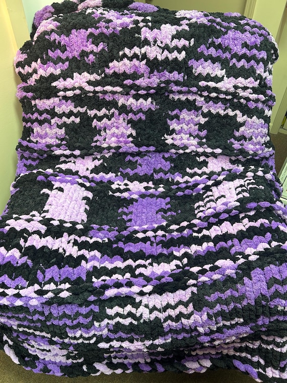 Purple Black Chunky Knit Blanket, Variegated Throw (50x65in)