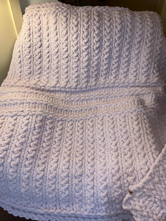 Broken herringbone chunky knit blanket