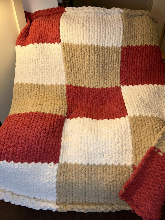 Mulberry, taupe & ivory checkered chunky knit blanket
