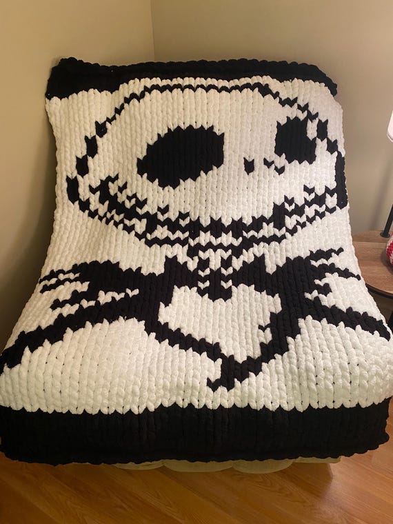 Skeleton chunky knit blanket