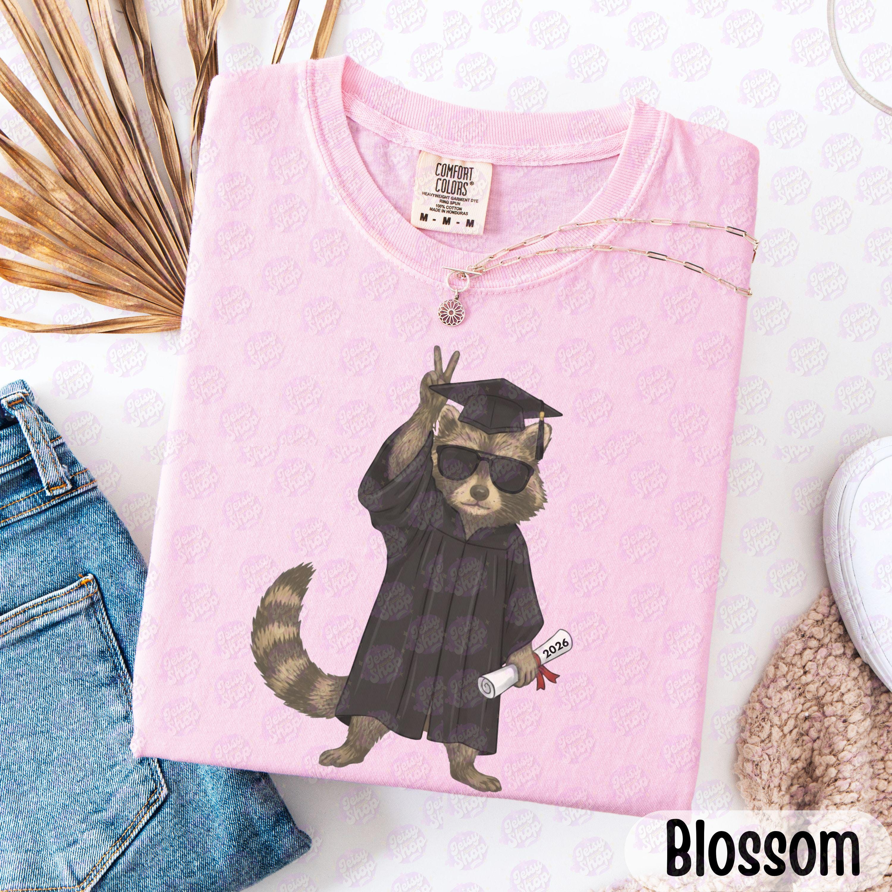 Senior Racoon Funny Raccoon Graduation Shirt, Senior Grad 2026 Tee, Funny Graduate ...