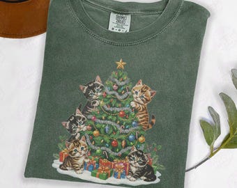 90's Cat Christmas Shirt, Vintage Retro Christmas Comfort Colors® Shirt, Cat Lover Lady XMAS Gift, Cozy Retro Holiday Christmas Tree Shirt