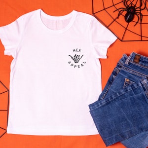 Camiseta con logotipo gráfico de esqueleto de Halloween Hex Appeal para mujer