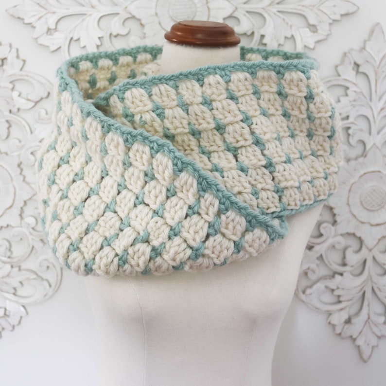 Crochet Infinity Scarf Pattern, Easy Chunky Scarf Crochet Pattern ...