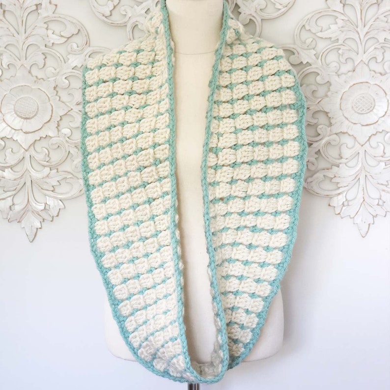 Crochet Infinity Scarf Pattern, Easy Chunky Scarf Crochet Pattern ...