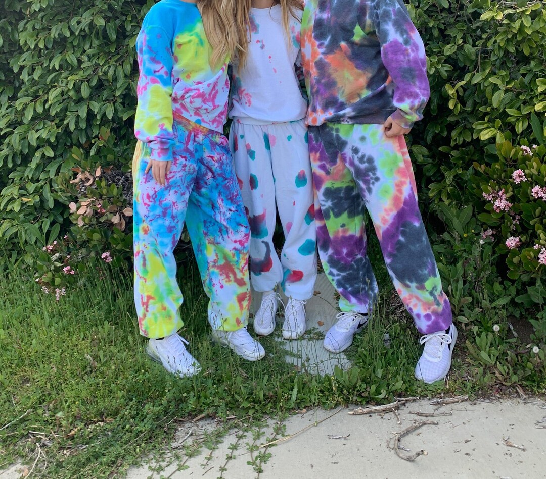 bleaching clothes tie dye