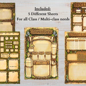 Op de afbeelding: Vijf geprinte karakterbladen voor tabletop rollenspellen met een bruine houten rand versierd met groen mos en klimplanten. De bladen bevatten secties met de labels Session & Character Notes, Spellbook, Inventory en Combat & Abilities.