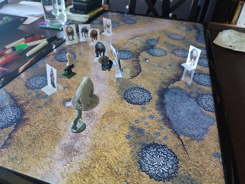 Más de 10.000 miniaturas de fantasía, miniaturas de papel imprimibles para DnD, Pathfinder y varios juegos de rol de mesa de fantasía medieval. imagen 4