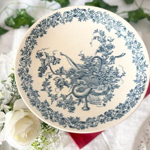 Compoteira antiga Longwy Luís XVI, suporte para bolos francês, suporte para frutas vintage, prato de pedestal em porcelana azul transferida, França