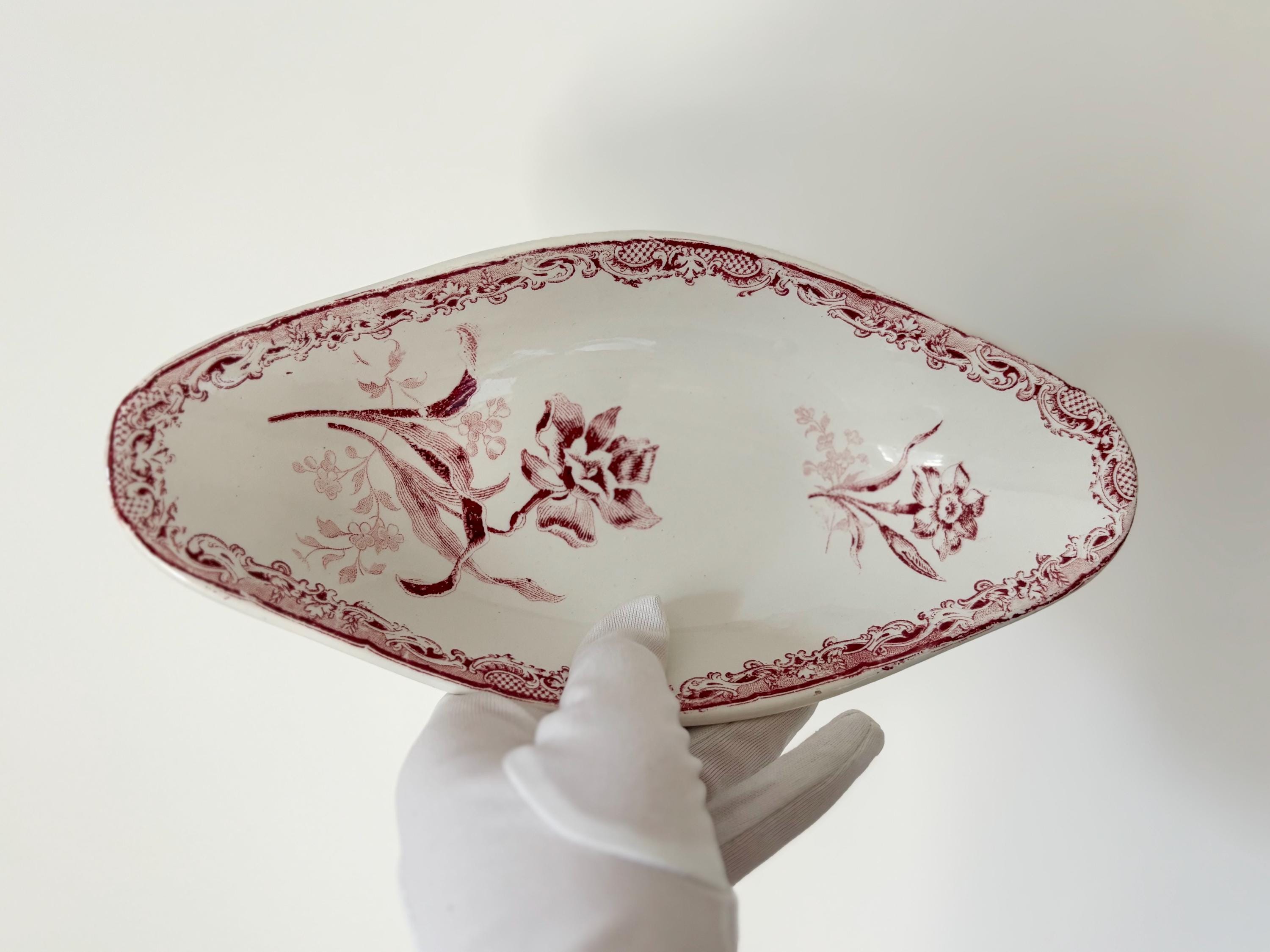 Beautiful Antique Sarreguemines Fontanges Ravier – Red
