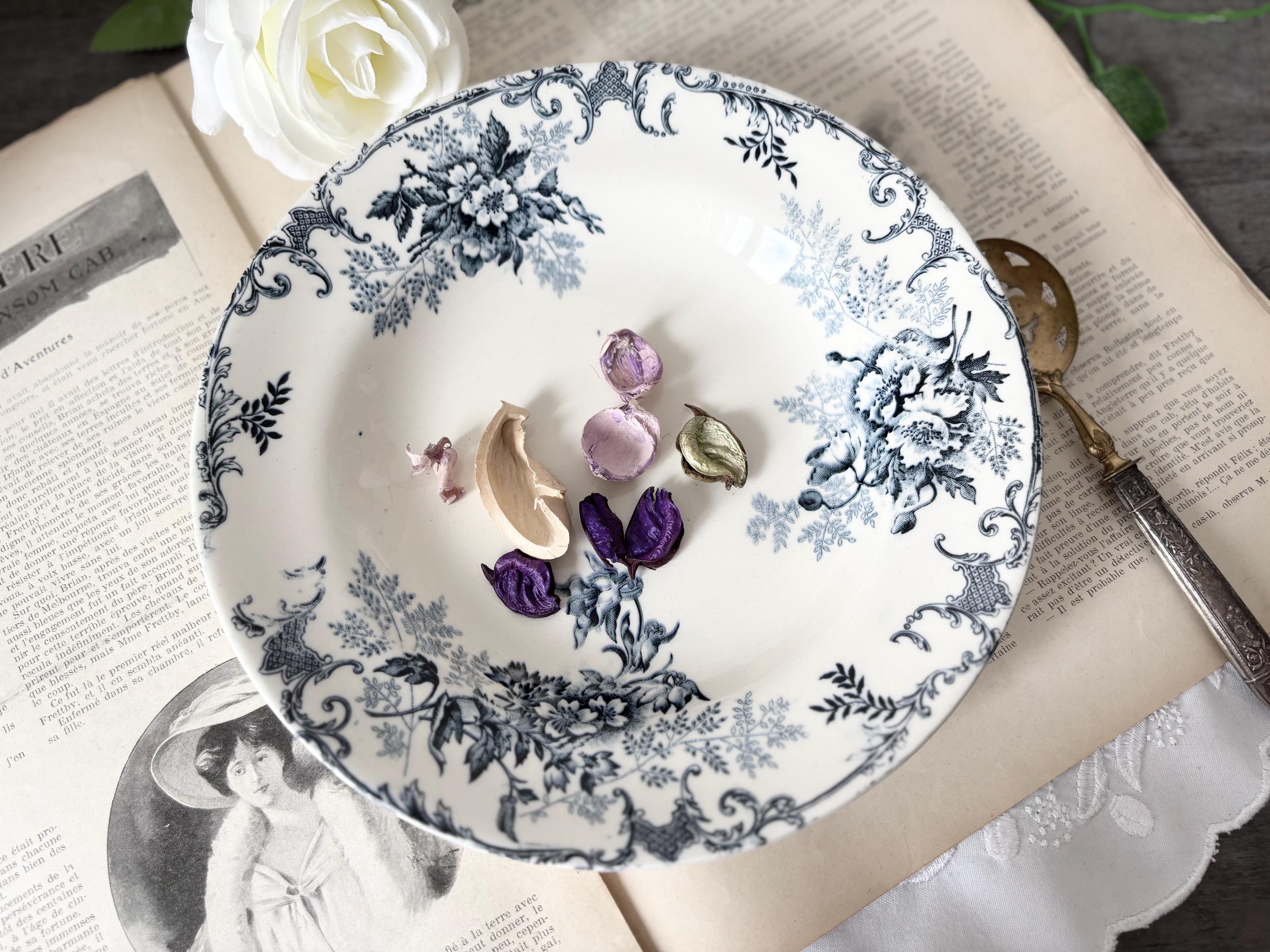 E Bourgeois Plates - Etsy Finland