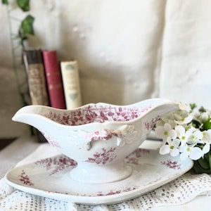 T. F. BADONVILLER / Roses / saucier / gravy boat / French antique / Badonviller / saucier / red / France / antique
