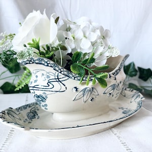 U&C / Sarreguemines Gravy Boat / ROYAT / Saucier / French / Antique / Vintage / Sarreguemines / Royat / Gravy Boat / France / Antique