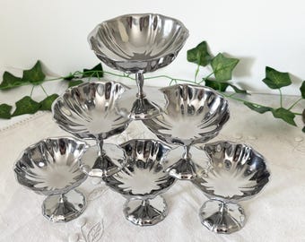 Vintage Franse roestvrijstalen ijskommen set van 6 / dessertkommetjes / ijscoupeschaaltjes / slanke kommen op voet / Frans servies