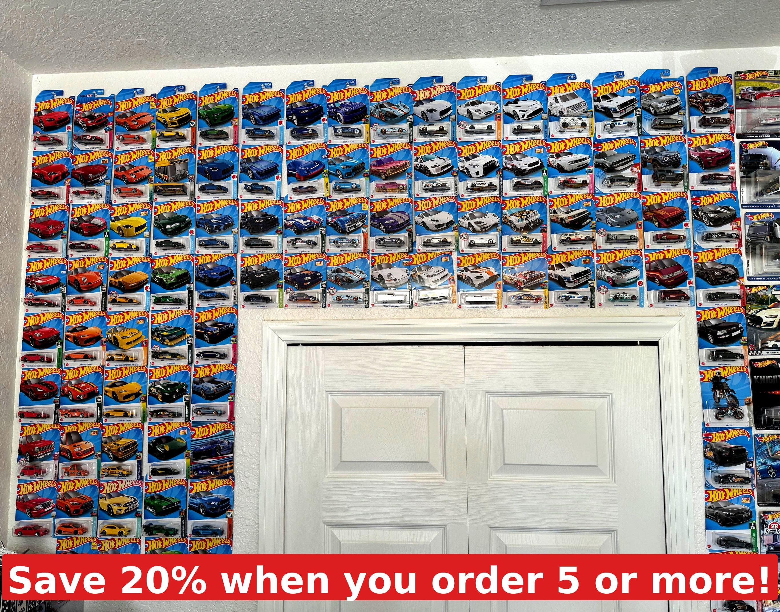carded hot wheels display case Amazon.com: YU-GI-OH! - Silent Magician (DPRP-EN002) - Duelist Pack: Rivals  of The Pharaoh - 1st Edition main image 0