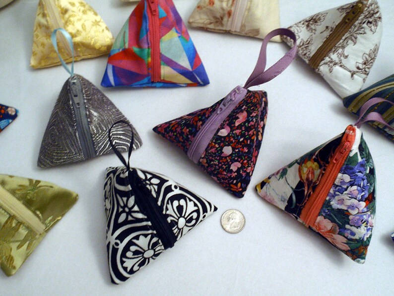 Triangular Pyramid Bag Pyramid Pouch Triangle Bag With Handle - Coin - Dice Purse - Assorted ...