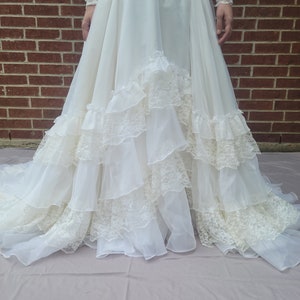 Victorian Pride And Prejudice Ruffle Lace Vintage Wedding Dress image 6