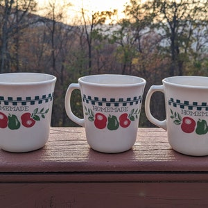 Corelle Corning, Farm Fresh/ Homemade Apples Pattern Coffee Mug/Tea Cups Set Of 3