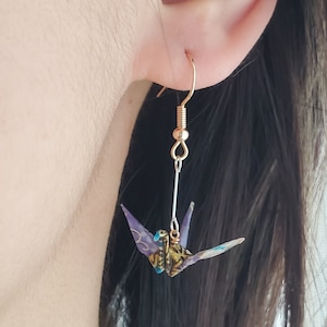 Boucles d'oreilles pendantes grue en papier origami, boucles d'oreilles en papier faites main, cadeau Saint-Valentin fiancée, cadeau Saint-Valentin pour nouvelle maman, cadeau Saint-Valentin pour amis