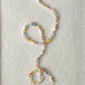 Aurora Blossom Necklace, Adjustable Colorful Summer Flower Necklace, Delicate Seed Bead Gemstone Jewelry, Dainty Cottage Core Daisy Necklace