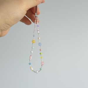 Delicate Pastel Gemstone Pearl Beaded Bag Charm, Cute Backpack Freshwater Shell Daisy Seed Bead Keychain Charms, Aesthetic Phone Charm Strap
