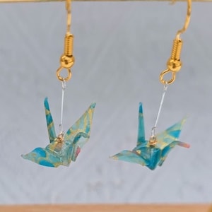 Boucles d'oreilles pendantes grue en papier en papier origami, Boucles d'oreilles en papier faites main, Bijoux oiseau en papier, Idée cadeau pour la fête des Mères, Plaqué argent, Bijoux plaqué or
