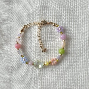 Fairy Bloom Bracelet, Delicate Spring Beaded Flower Bracelet, Adjustable Gemstone Daisy Beads Bracelet,Whimsical Gold Filled Jewelry For Her
