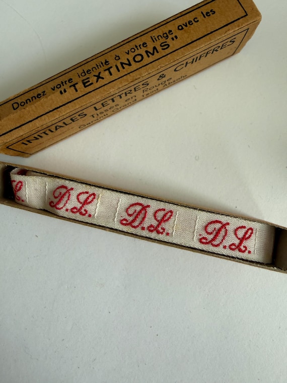 Initials D L  - Vintage French Monogram Labels in Original Box | Initiales Tissées Grand Teint Linen Marking Labels | French Haberdashery
