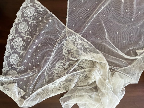 Lace veil, vintage, delicate, wrap, shawl? - image 9