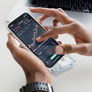 Stock Portfolio Tracker