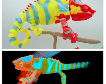 Chameleon,3D Printed Articulated Panther Chameleon with open mouth | tree stand | Large Size | Gifts | Desk Decoration Fidget Sensory Toy