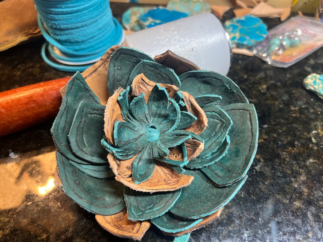 BLACK VEGAN LEATHER FLOWER main image 1