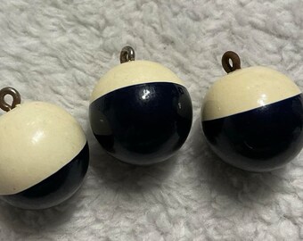 Large Black/White Ball Vintage Buttons. Two Tone 3/4 Inch High, 3/4 Inch Wide. Really Fun Art Deco Look.