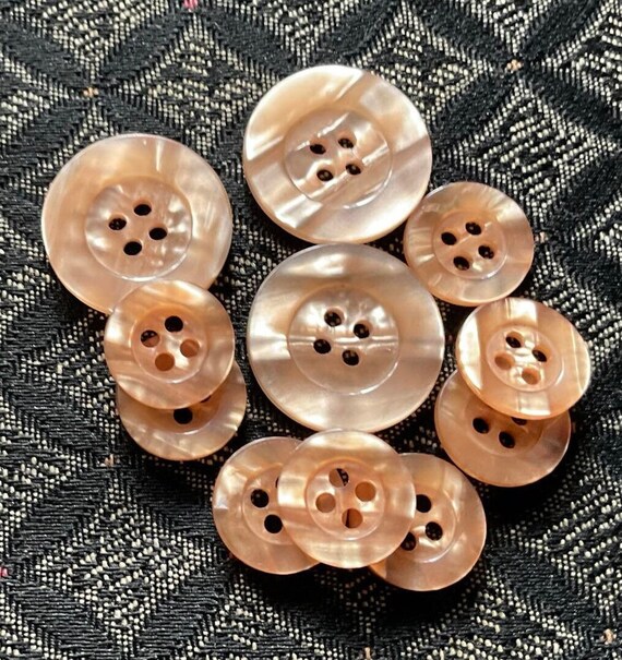 Vintage Glass Peach and Gold Swirl Buttons x 8 Vintage Glass Peach and Gold Swirl Buttons x 8