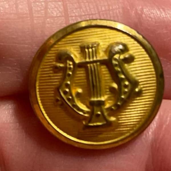 Vintage "Lyre, Lined" Military Waterbury Button. 5/8 Inch.