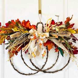 Pampas Fall Wreath, Rustic Autumn Harvest Wreath, Cream and red fall wreath,pumpkin shape wreath,wreath with bow