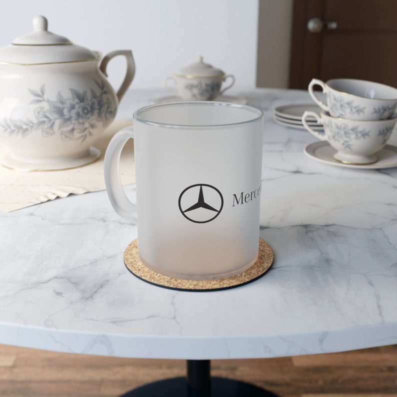 Tasse en verre givré avec logo Mercedes Benz image 1